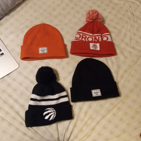 4 toques 2 herschel 2 new era - Picture 2 of 2